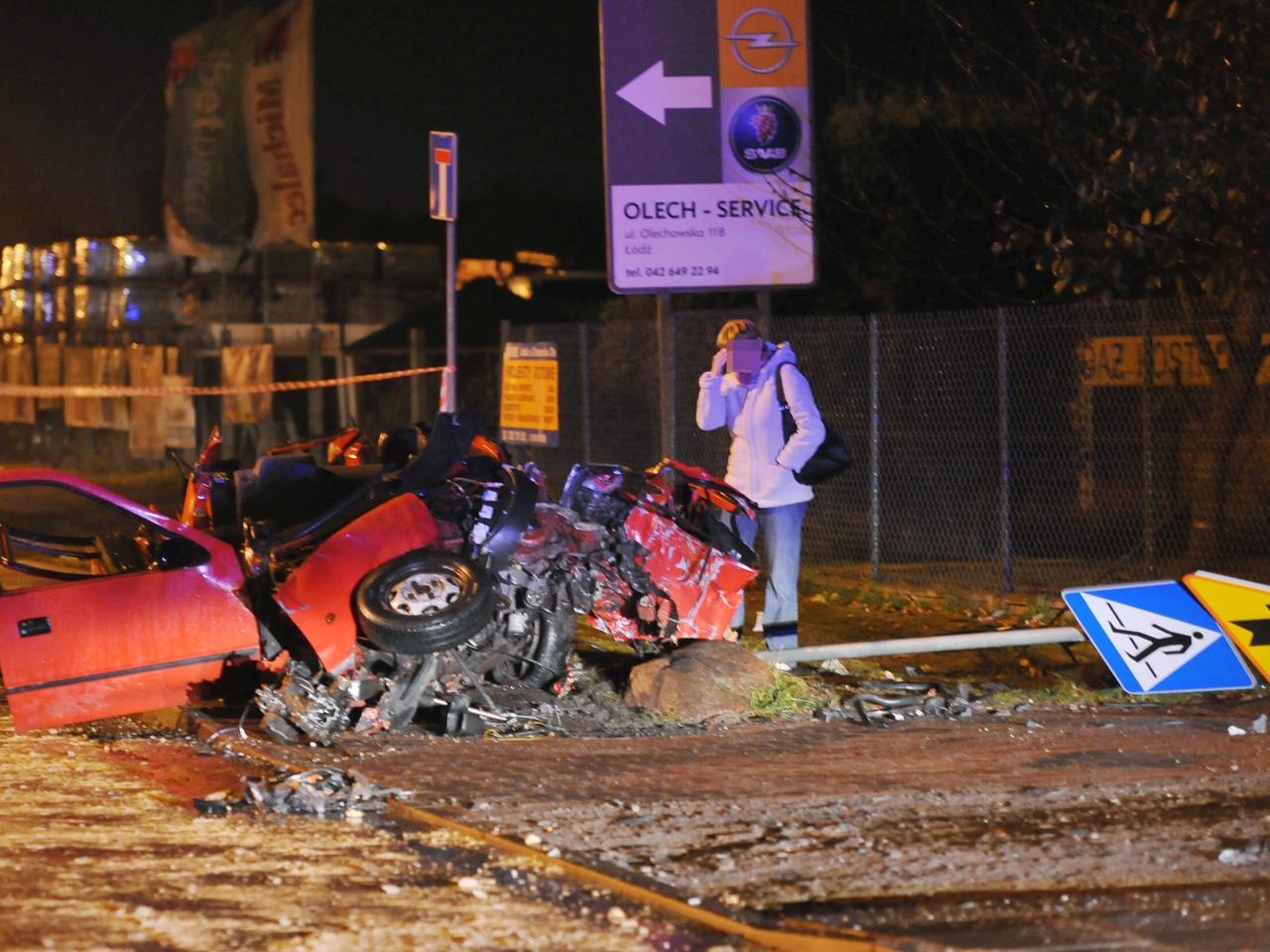 Łódź: Tragiczny wypadek - matka i syn nie żyją. Suzuki zderzyło się z tirem