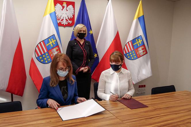 Umowa o współpracy WUP i OHP Kielce