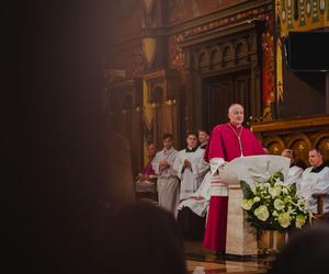 Kanoniczne objęcie diecezji sosnowieckiej przez bp. Artura Ważnego. Dał się poznać jako odważny