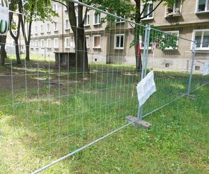 Ogrodzony plac zabaw na Winogradach