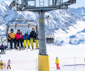 Zimowa stolica rodzinnych ferii. Atrakcje dla dzieci w olimpijskim kurorcie [GALERIA]