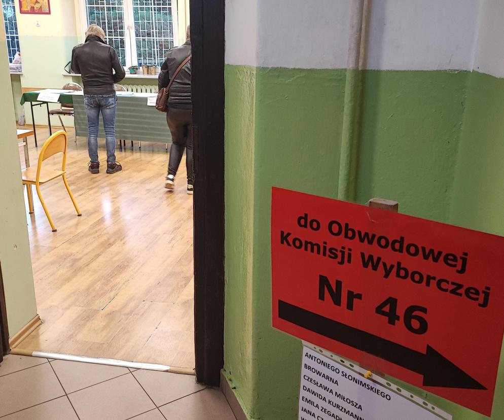 Wybory parlamentarne 2023. Jak głosowali mieszkańcy Dolnego Śląska? Pierwsze dane z okręgów