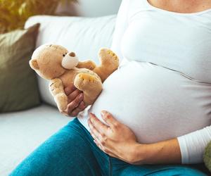 Tak covid u ciężarnej może odbić się na dziecku. Ryzyko prawie 2 razy większe