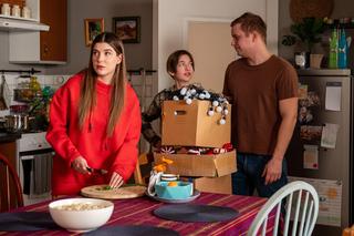 Barwy szczęścia odc. 3018. Hubert (Marek Molak), Agata (Natalia Zambrzycka), Emil (Artem Malashchuk)