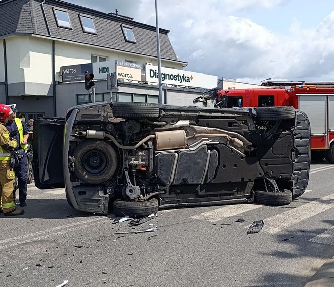 Kobieta staranowała toyotę