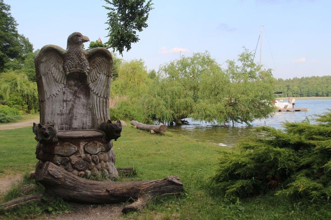 Ta kraina to raj dla turystów. Znajduje się tam m.in. „mazurski Sopot”
