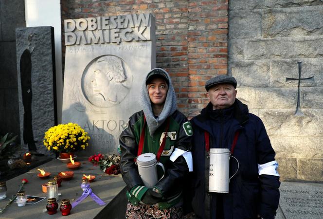  Grób rodziny Damięckich na warszawskich Powązkach. Maciej Damięcki co roku przy nim kwestował