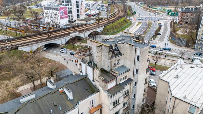 Kamienica na Mackiewicza 1 w Warszawie