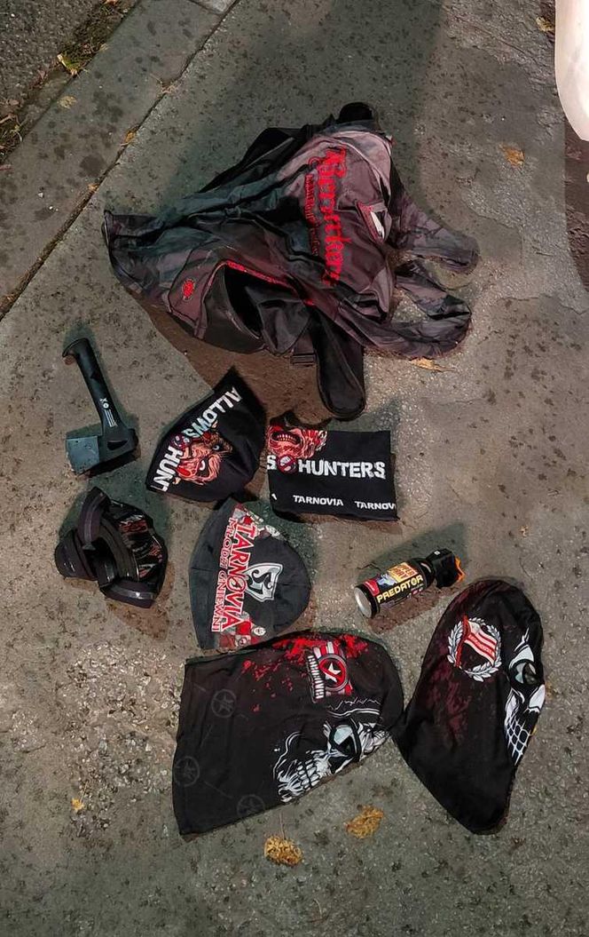 Policjanci z Tarnowa zatrzymali pojazd z niebezpiecznymi przedmiotami