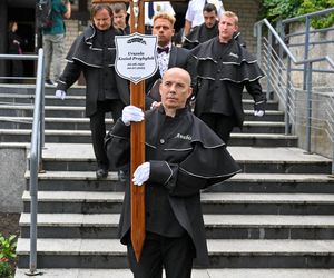 W dniu pogrzebu Joanny Kołaczkowskiej pochowano także wielką polską poetkę 