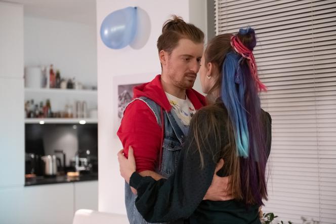 Na Wspólnej odc. 3100. Dawid (Daniel Mosior), Daria (Patrycja Topajew)