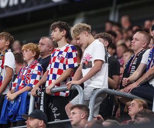 Górnik Zabrze - Termalica Nieciecza. Niesamowita atmosfera na Arenie Zabrze! Kibice Górnika dopingują swoją drużynę