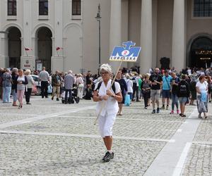 Pątnicy ruszyli na szlak! Z Lublina wyruszyła Lubelska Piesza Pielgrzymka na Jasną Górę 2023