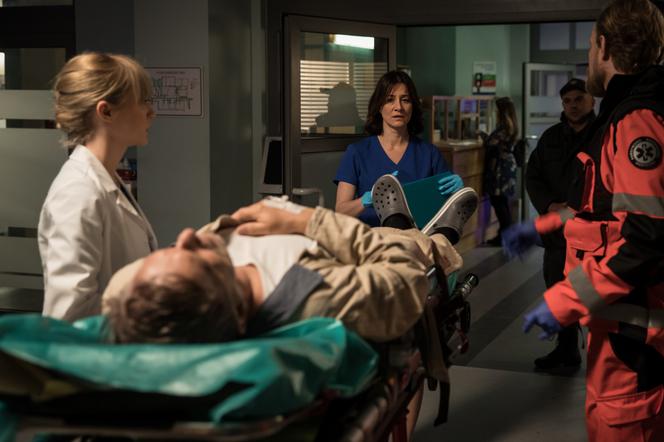 Diagnoza 4 odc. 11. Anna Leśniewska (Maja Ostaszewska), Oliwier Krynicki (Jan Englert)