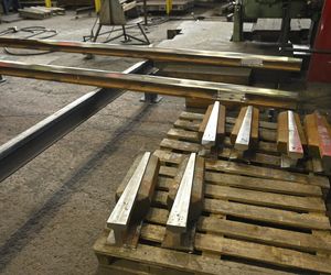 Kraków buduje Warszawie plac Zawiszy. Byliśmy w fabryce, gdzie powstanie 121 elementów wielkiej układanki