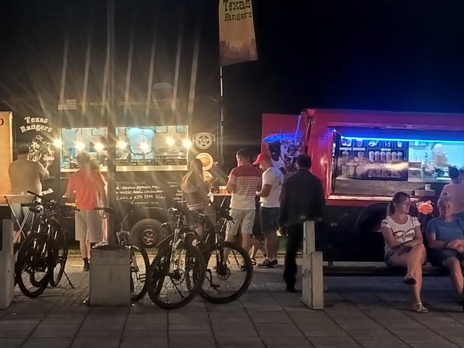 foodtracki na Bulwarach nad Sołą