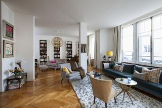 Apartament w paryskiej kamienicy – vintage plus boho