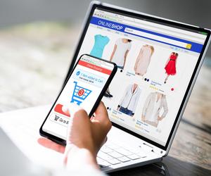 Polacy boją się kupować w e-sklepach