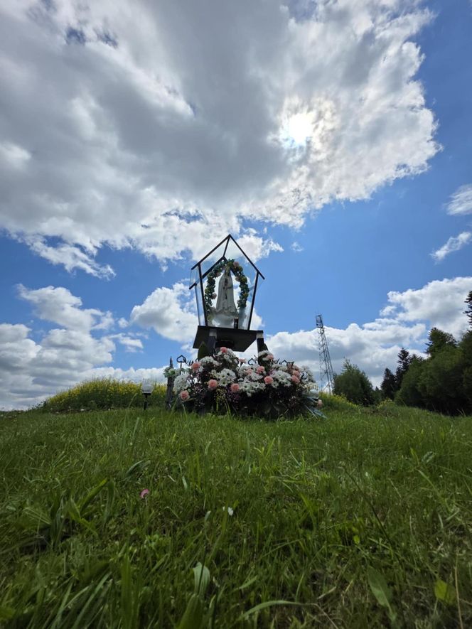 Podkarpackie kapliczki z historia. Wrzućcie tam prosze wszytko jak leci, tylko prosze tez jeszcze o pierwsze zdjęcie.