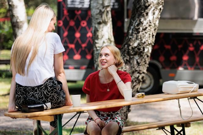 Na Wspólnej, odc. 3537: Daria (Patrycja Topajew), Luiza (Ada Drozd)