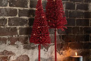 Małe choineczki we wnętrzu