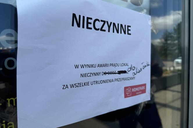 Centra handlowe w Warszawie zamknięte. Co się dzieje? Duża awaria