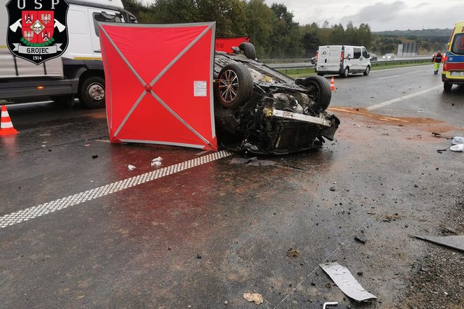 Dachowanie na autostradzie A4 pod Krakowem. Nie żyje mężczyzna