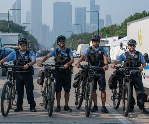 Rewolucja w policji Illinois! Nowe prawo ma pomóc wyczyścić szeregi z agresorów