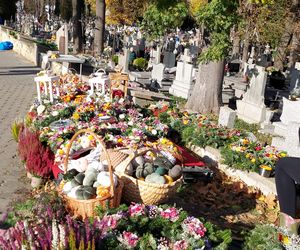 Przygotowania do Wszystkich Świętych Zamość