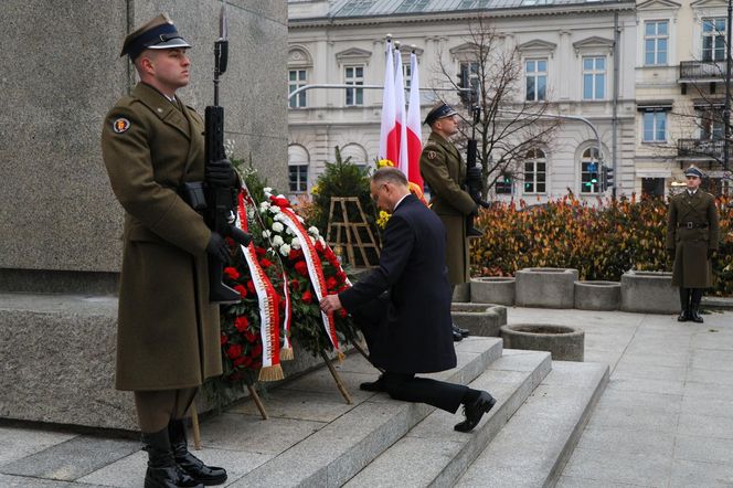 Prezydent złożył wieńce przed pomnikiem