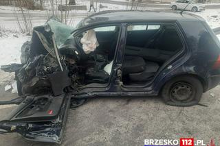 Jurków. Zderzenie czołowe ciężarówki z osobówką