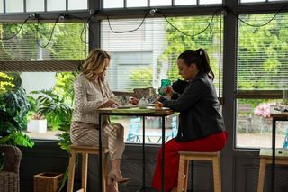 M jak miłość, odcinek 1888. Julia (Marta Chodorowska), Magda (Anna Mucha)