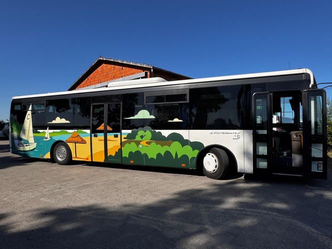 Nowe autobusy w Osiecznej 