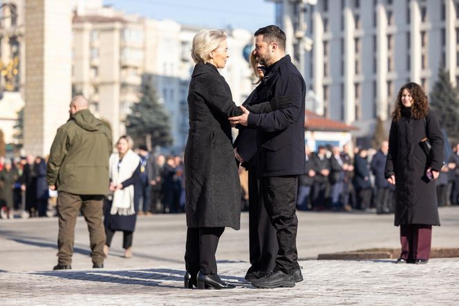 W poniedziałek do Kijowa przybyli przywódcy zagranicznych państw na uroczystości, związane z trzecią rocznicą inwazji Rosji na Ukrainę. W stolicy są już m.in. premier Kanady Justin Trudeau, prezydenci Litwy i Łotwy, Gitanas Nauseda i Edgars Rinkeviczs