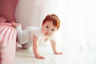 Rude niemowlę - po kim dziecko może odziedziczyć rude włosy?