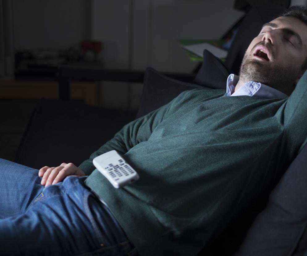 Chrapiesz? Może ci grozić utrata wzroku