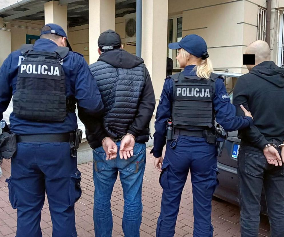 Mogło dojść do tragedii! Próbowali wejść na Stadion Narodowy z bronią, policja potwierdza