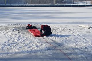 Pokazy ratownictwa lodowego na terenie kąpieliska Słupna w Mysłowicach