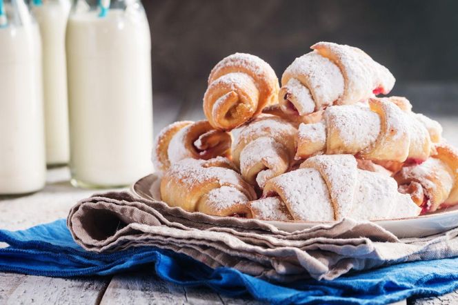 rogaliki twarogowe z czekoladą