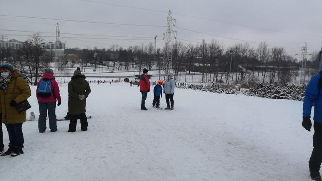 Zimowe szaleństwo na Górce Środulskiej w Sosnowcu
