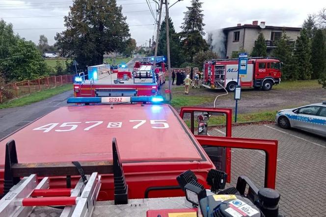 Pożar plebanii przy kościele w Kozłowie. Zginęła jedna osoba 