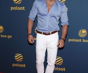 Gwiazdy na jesiennej ramówce Polsatu błyszczały błękitem i dekoltami poniżej pasa. Tylko Ada Fijał i Kasia Cichopek przełamały sztampę