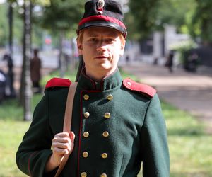 Nowa Lalka na ulicach Warszawy. Zdjęcia z planu filmowego jak wehikuł czasu