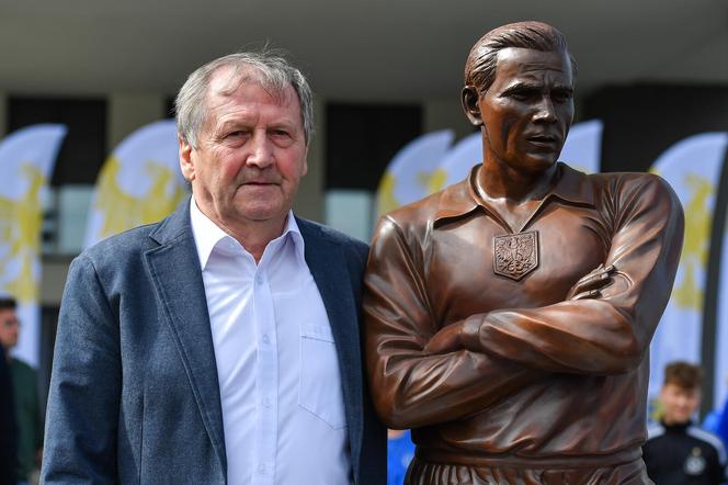 Gerard Cieślik, legenda Ruchu Chorzów ma swój pomnik. Pod Stadionem Śląskim