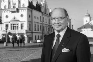Pogrzeb Tadeusza Ferenca. Parking, autobusy, informacje organizacyjne [2.09.2022]