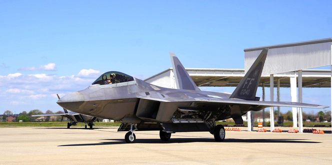 F-22 Raptor