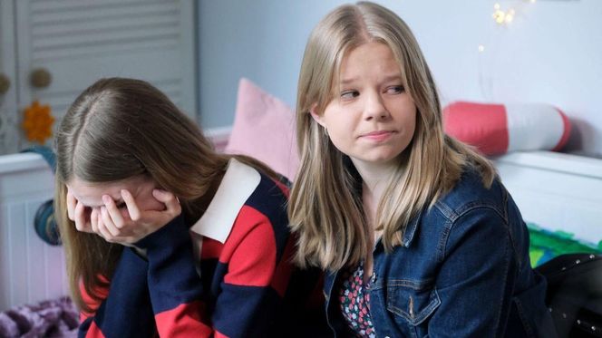 M jak miłość odc. 1882. Sara (Nadia Smyczek), Lenka (Olga Cybińska)