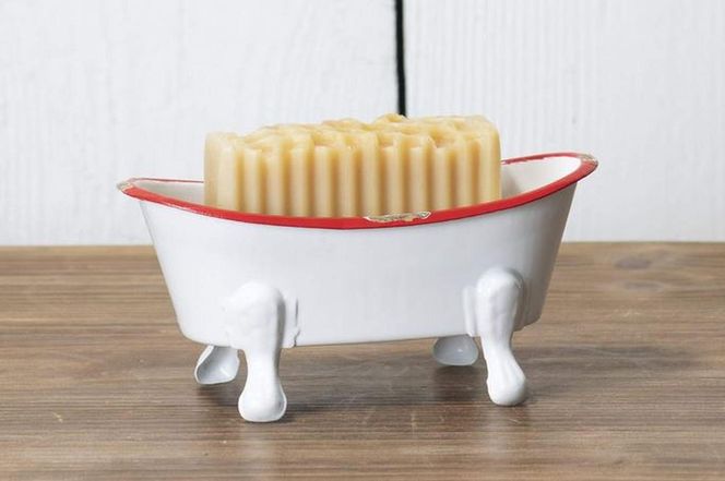 Domowe akcesoria emaliowane