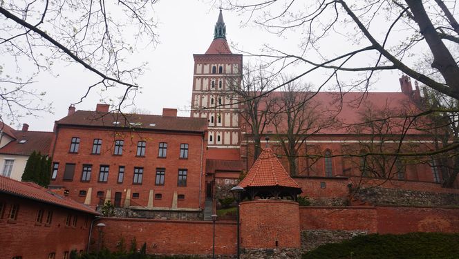 To najpiękniejszy zabytek w woj. warmińsko-mazurskim według AI. „Zachwyca strzelistą sylwetką”