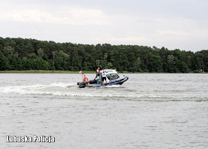 Policjanci patrolują lubuskie kąpieliska. Przypominają o najważniejszych zasadach